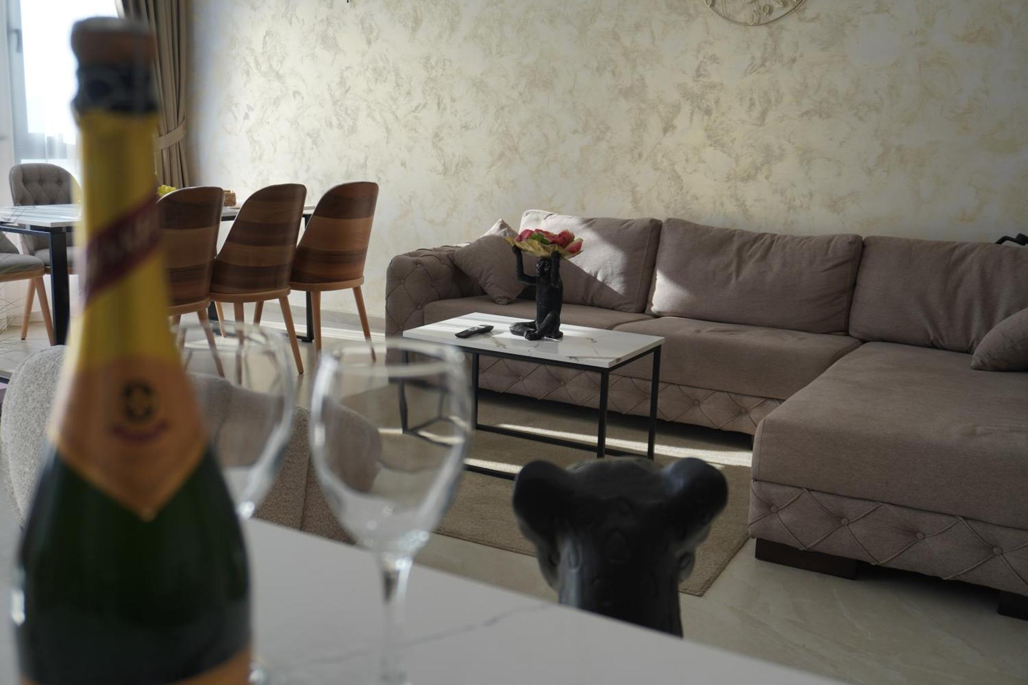 Vienna Luxury Apartments Dobra Voda Eksteriør bilde